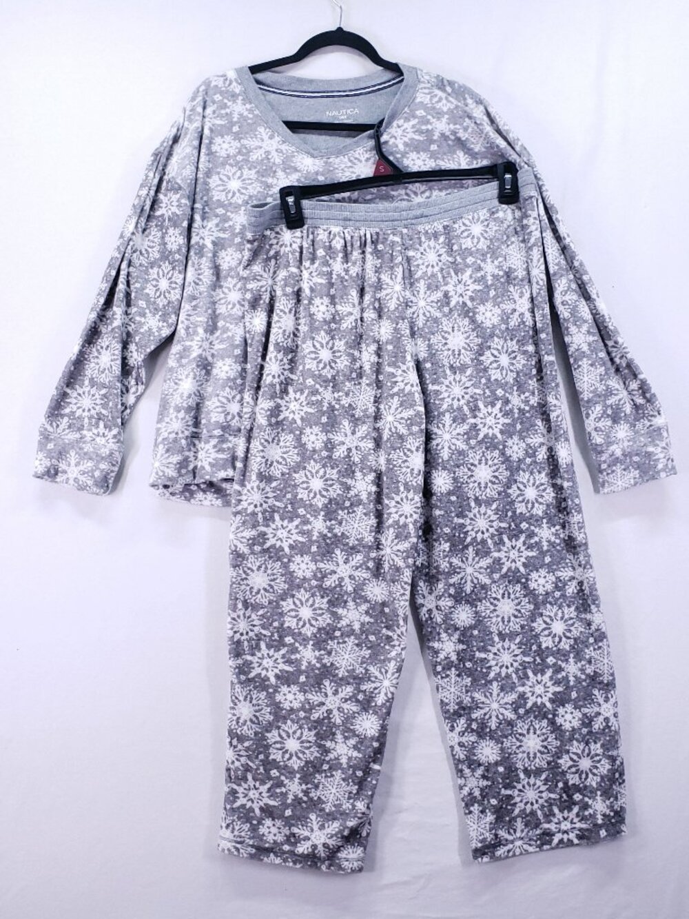 Nautica Women's 2pc Fleece Pajama Sleepwear Set Large Gray Snowflake Christmas